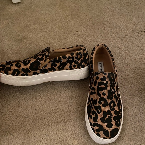 Steve Madden cheetah print sneakers - Picture 2 of 3